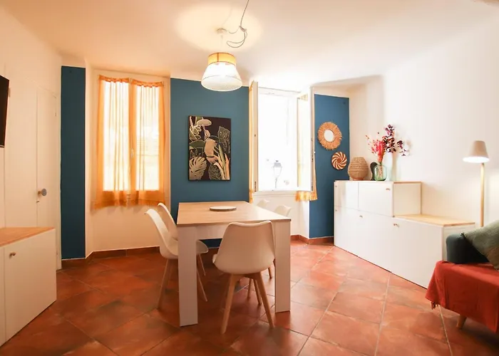 Апартаменты Roche-rock In The Heart Of The Old Town Вильфранш-сюр-Мер